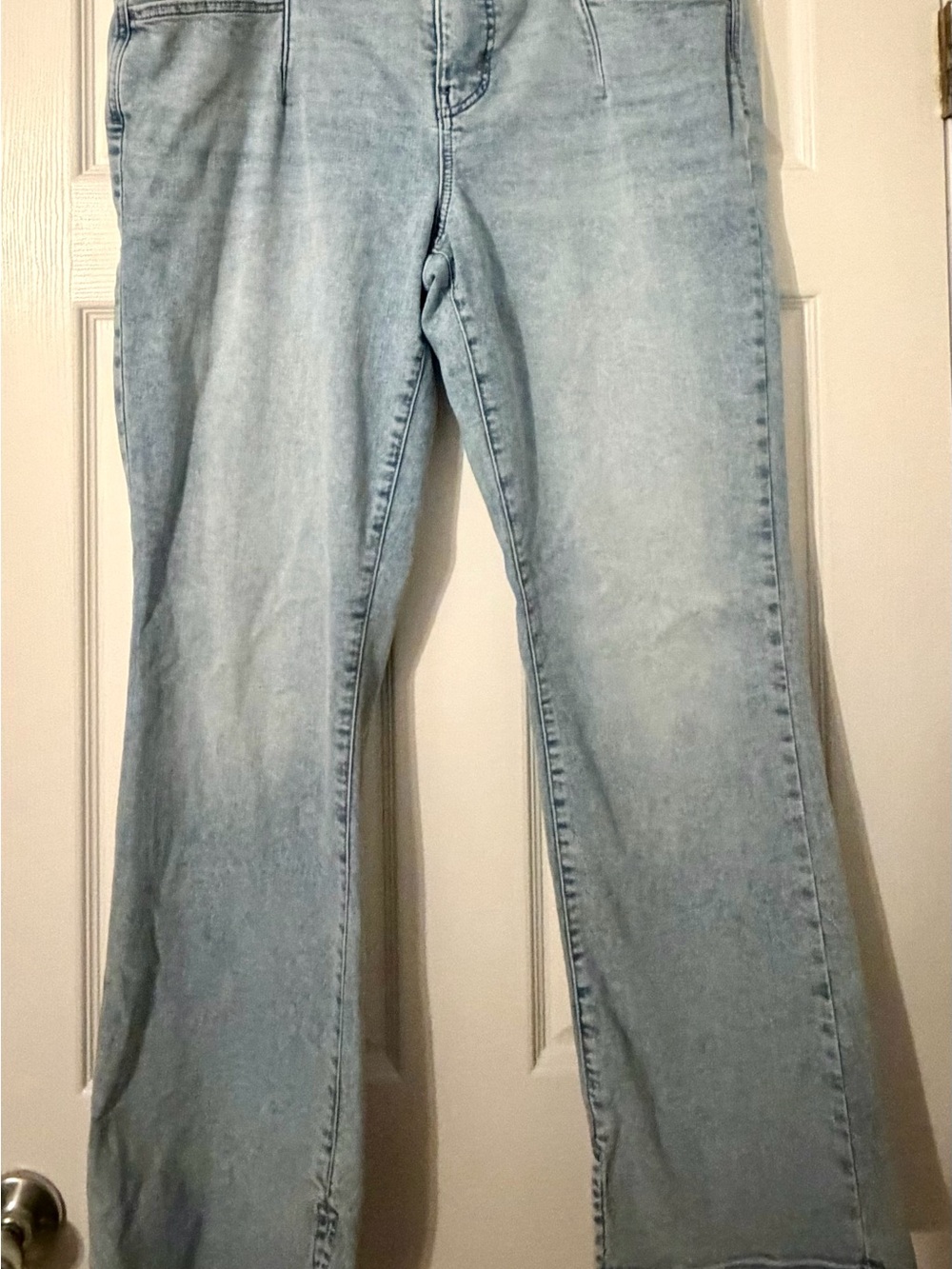 Light Wash Women's Jeans